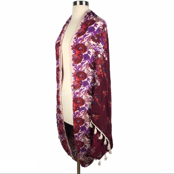 Free People Bali Wrapped in Blooms Kimono Wrap OS - Picture 6 of 8